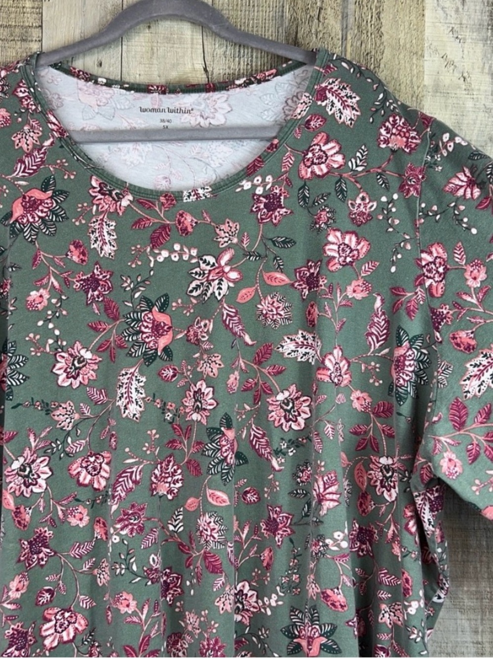Woman Within 38/40 Size 5X Olive Green Floral Print Short Sleeve Crewneck Top